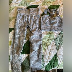 White Camo Athleisure Set. Women’s Best. Size XSmall